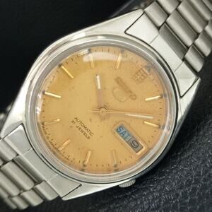 Vintage 1977 Seiko Automatic Mens Silver Watch W/daydate & Gold accents